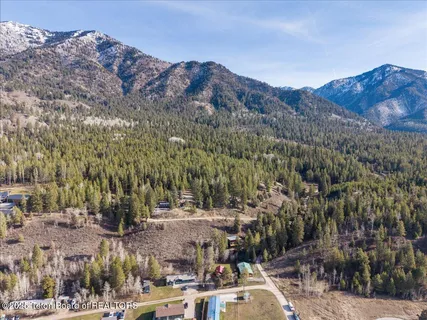 $325,000 | 16 Foothill Boulevard, Alpine, WY 83128