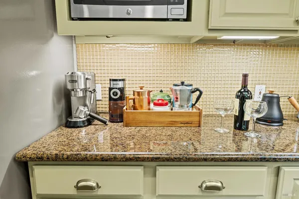 $1,695,000 | 1389 Canyon Road, Geyserville, CA 95441