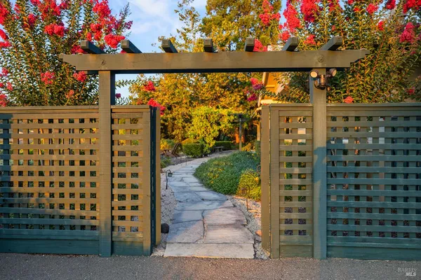 $1,695,000 | 1389 Canyon Road, Geyserville, CA 95441