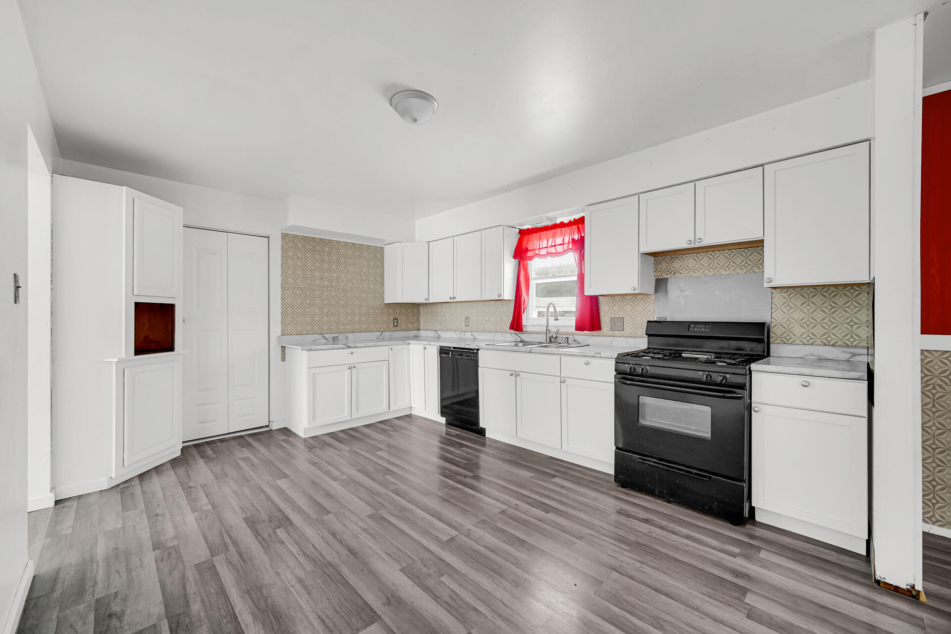 2450 Clydia Street Portage, IN 46368 - Photo 6 of 22 1920x1280