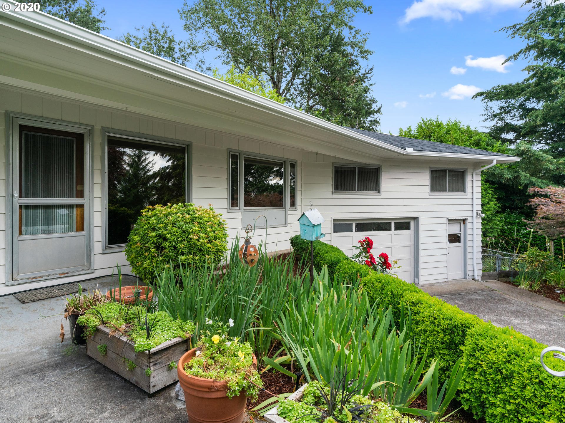 8311 Southwest Barnes Road Portland, OR 97225 - Photo 2 of 32 Gallery Image 2