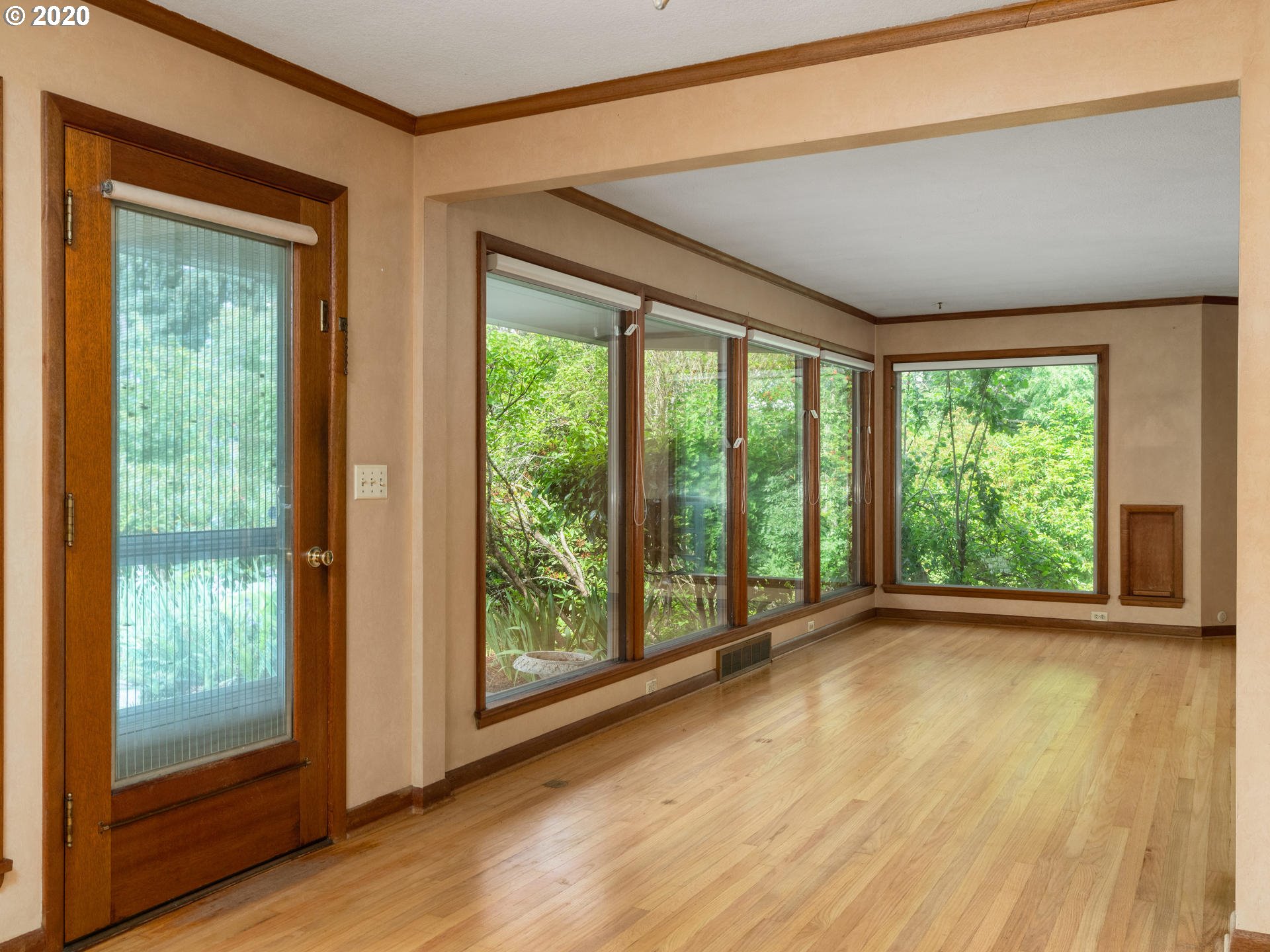 8311 Southwest Barnes Road Portland, OR 97225 - Photo 3 of 32 Gallery Image 3