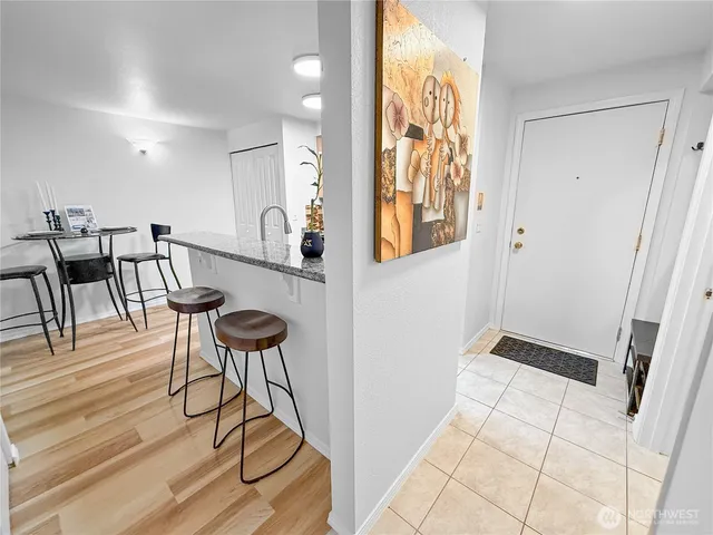 $280,000 | 300 10th Avenue, Unit B105, Seattle, WA 98122