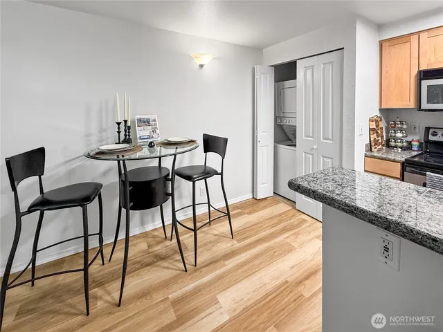 $280,000 | 300 10th Avenue, Unit B105, Seattle, WA 98122