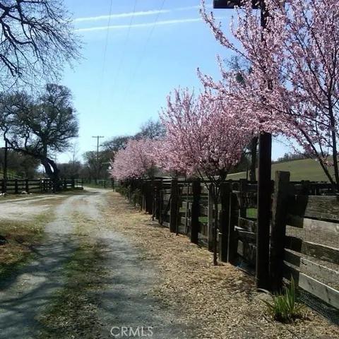 a view of outdoor space with city view