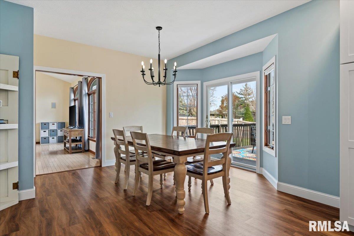 3608 Wittington Court Springfield, IL 62704 - Photo 11 of 47