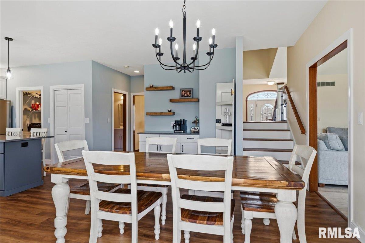3608 Wittington Court Springfield, IL 62704 - Photo 12 of 47