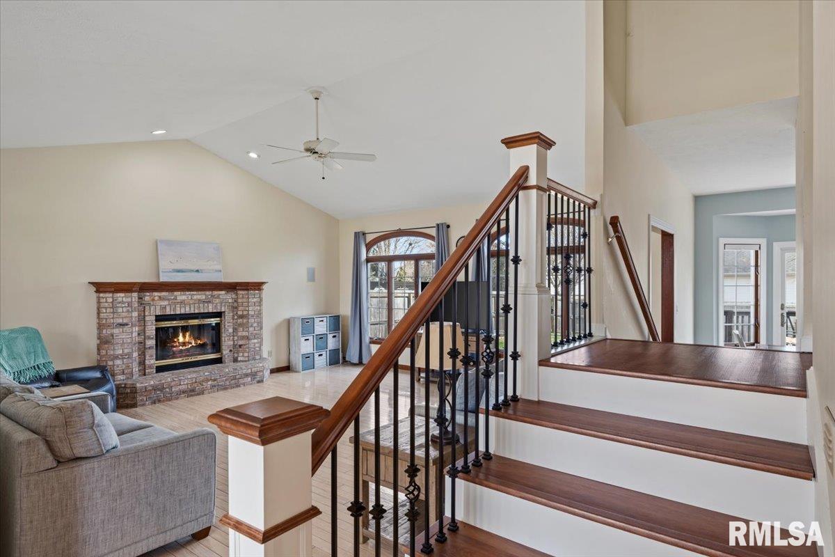 3608 Wittington Court Springfield, IL 62704 - Photo 5 of 47