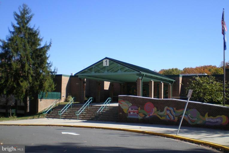 11313 Handlebar Road Reston, VA 20191 - Photo 22 of 29 Hunters Woods Elementary School Magnet School