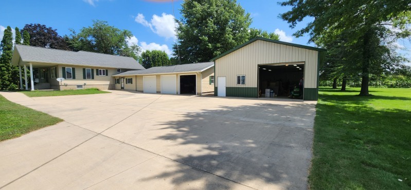 1654 Hoover Road Deer Grove, IL 61243 - Photo 2 of 35 Gallery Image 2