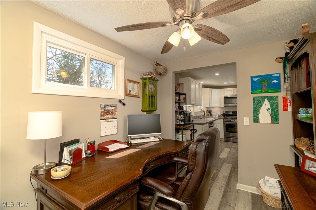 12419 Ridge Road North Royalton, OH 44133 - Photo 8 of 31 office off kitchen, or it could make a nice breakfast room