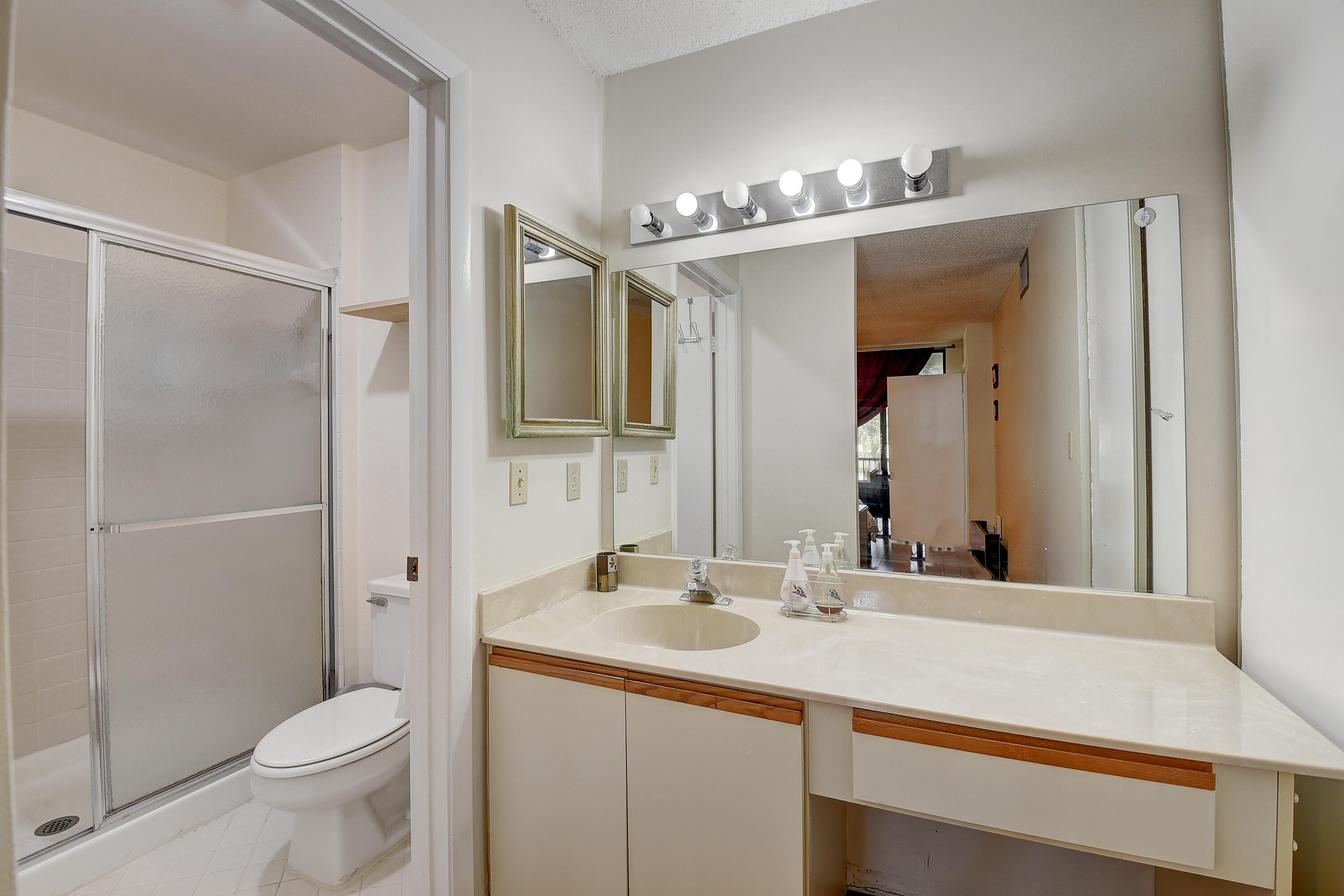 8541 Boca Glades Boulevard West, Unit F Boca Raton, FL 33434 - Photo 17 of 29 DSC_4629_30_31_32_33