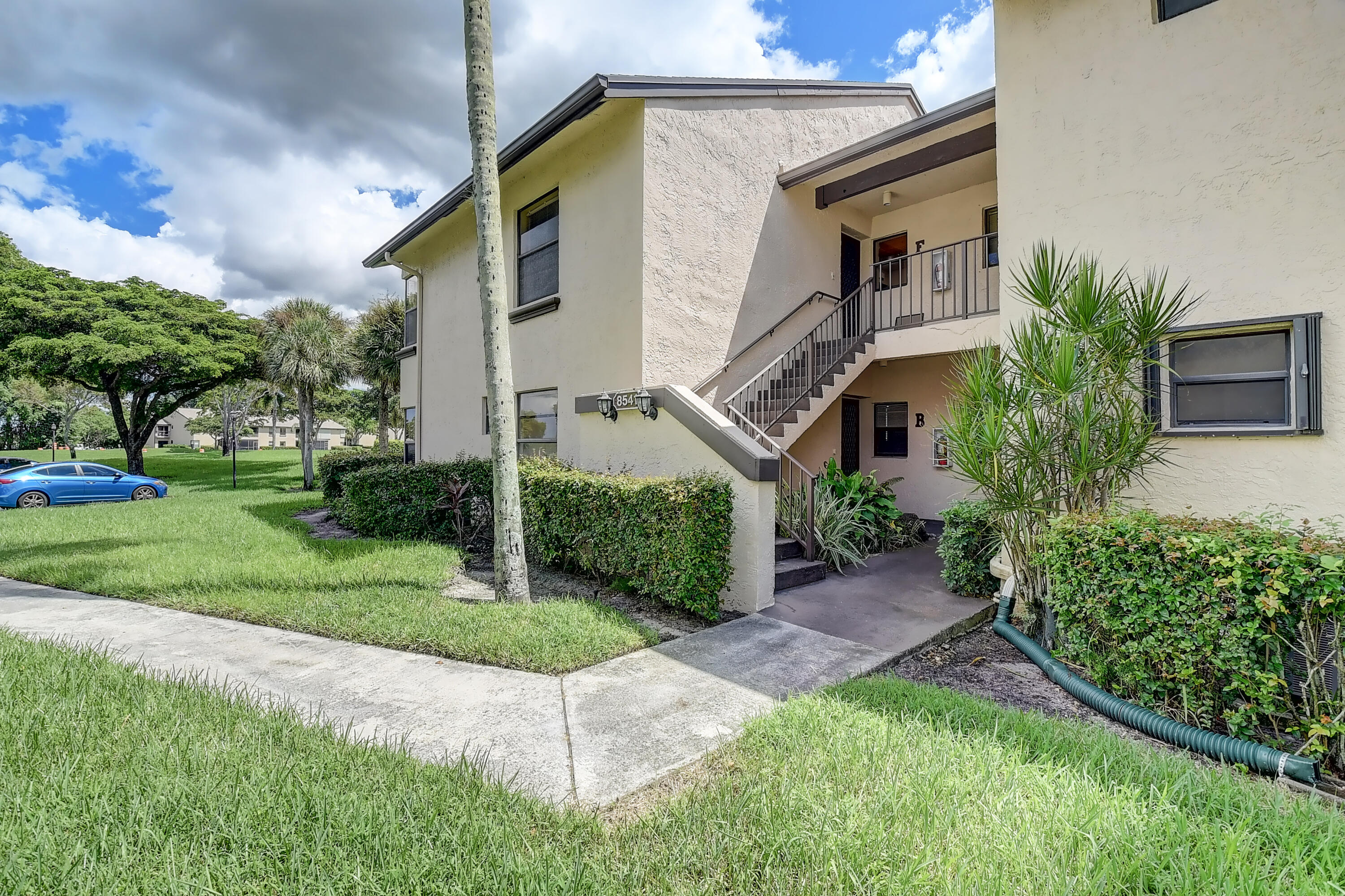 8541 Boca Glades Boulevard West, Unit F Boca Raton, FL 33434 - Photo 2 of 29 DSC_4554_5_6_7_8