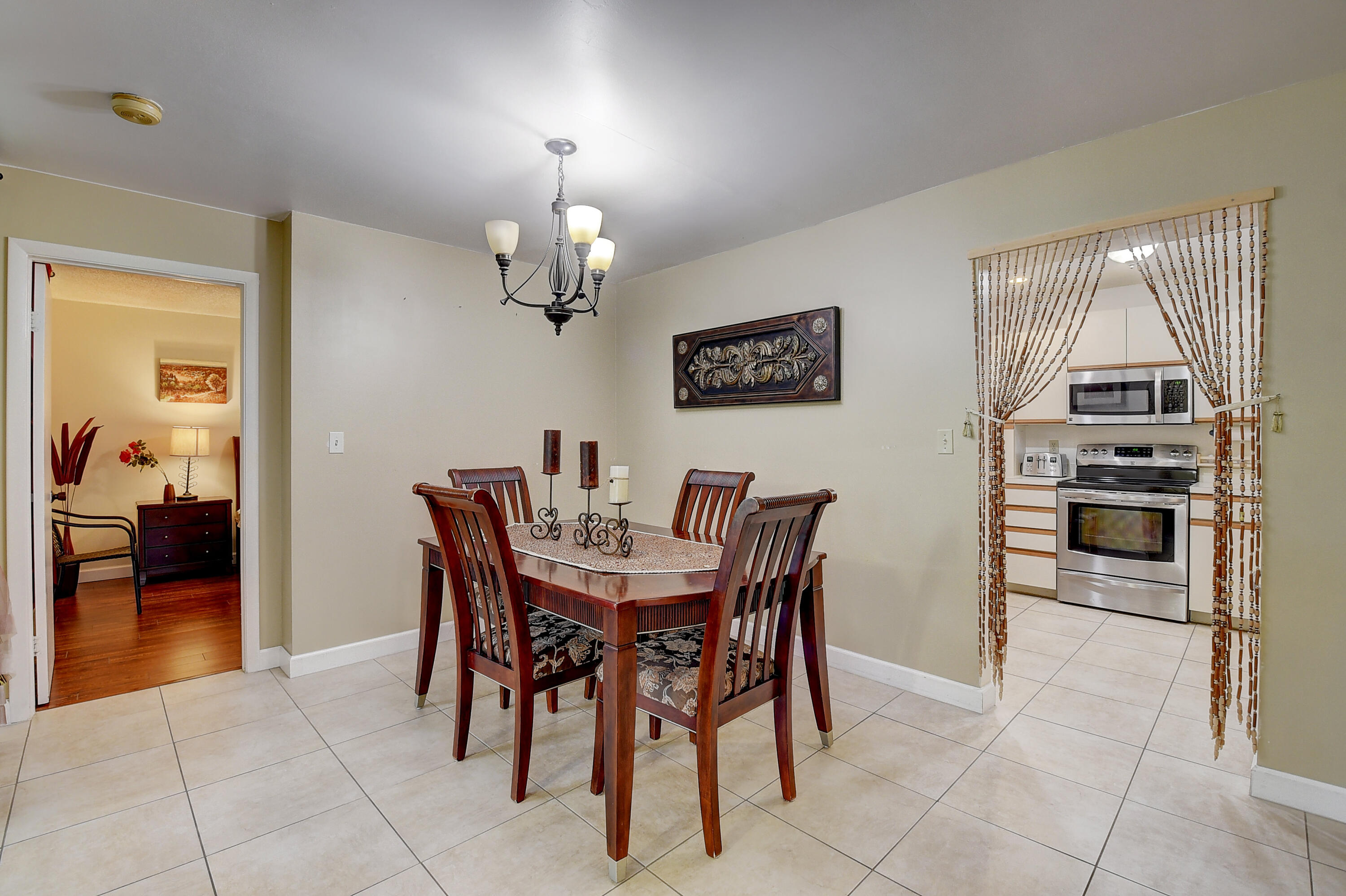 8541 Boca Glades Boulevard West, Unit F Boca Raton, FL 33434 - Photo 9 of 29 DSC_4589_90_91_92_93