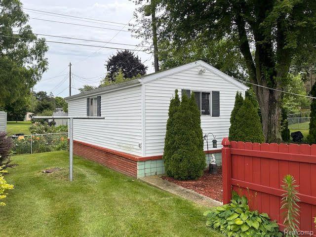 4365 Van Slyke Road Flint, MI 48507 - Photo 39 of 41 Gallery Image 39