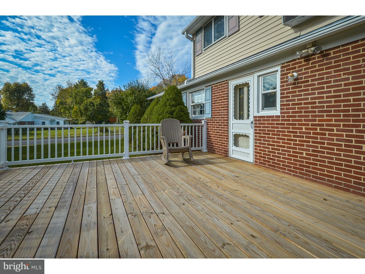 2057 Kent Road Huntingdon Valley, PA 19006 - Photo 22 of 25 Deck