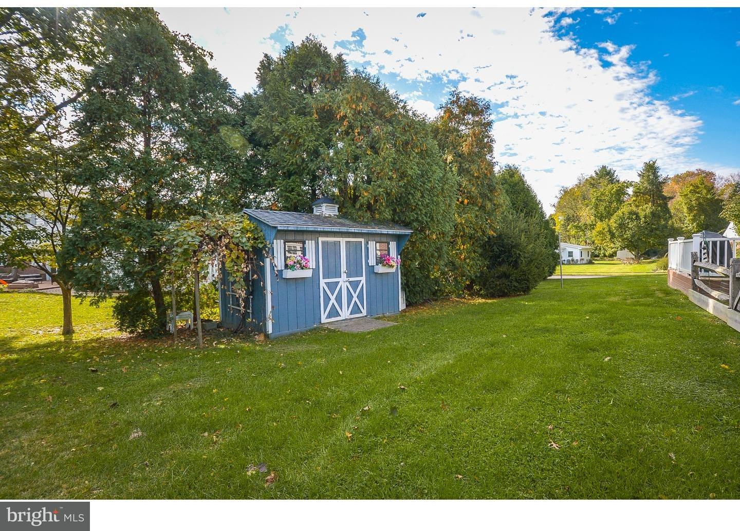 2057 Kent Road Huntingdon Valley, PA 19006 - Photo 24 of 25 Back Yard