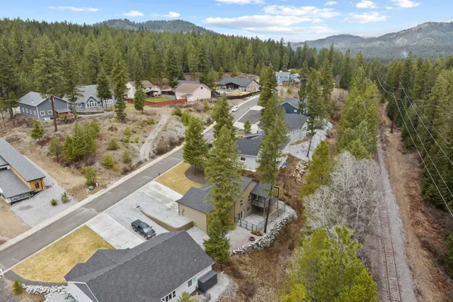 $499,000 | 826 Thomas Lane, Newport, WA 99156