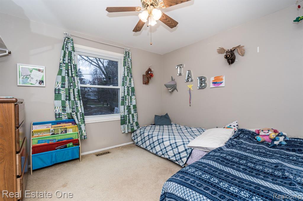 258 Belle Vernon Court Rochester, MI 48309 - Photo 27 of 41