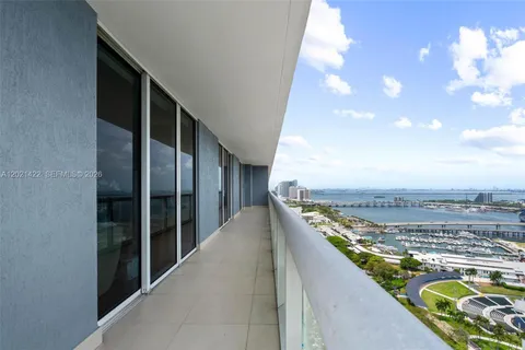 $1,050,000 | 50 Biscayne Boulevard, Unit 3510, Miami, FL 33132