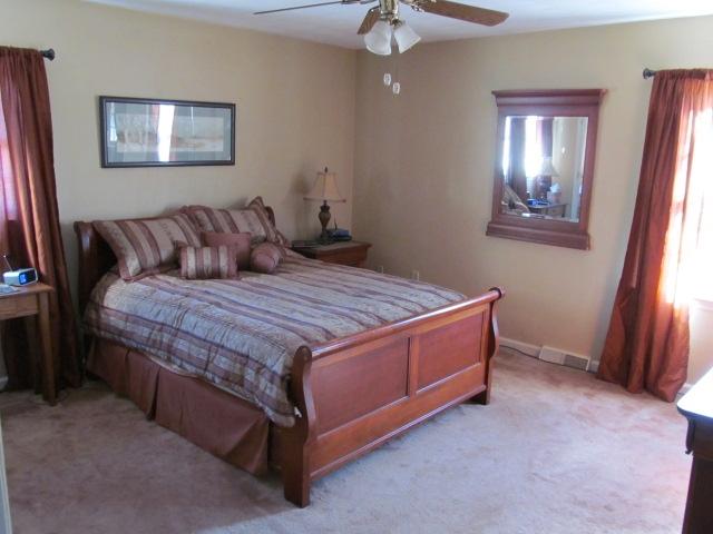 5014 Huntridge Road Roanoke, VA 24012 - Photo 22 of 29 Master BR