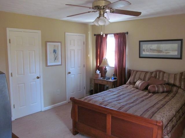 5014 Huntridge Road Roanoke, VA 24012 - Photo 23 of 29 Master BR