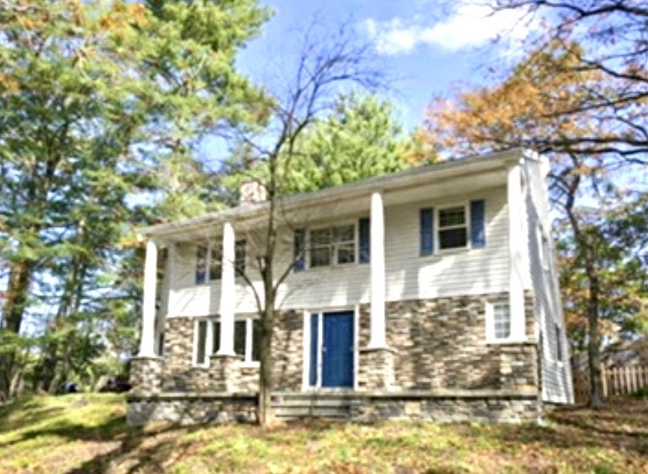 5 Spring Road Middleton, MA 01949 - Photo 2 of 18