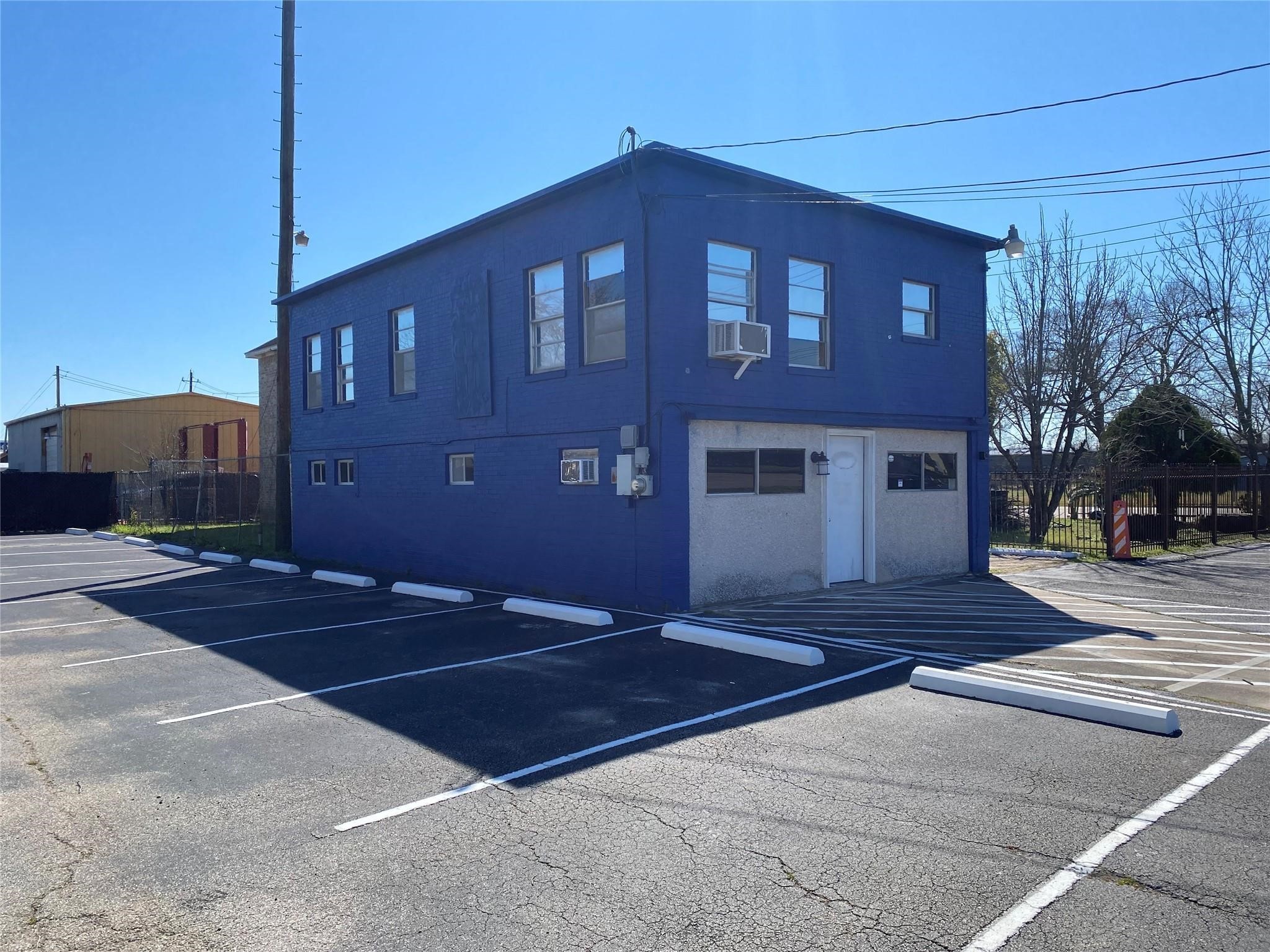 3427 Federal Road Pasadena, TX 77504 - Photo 13 of 17 a front view of a house with yard