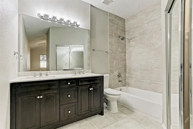 $1,700 | 20622 Broughwood Circle, Katy, TX 77449