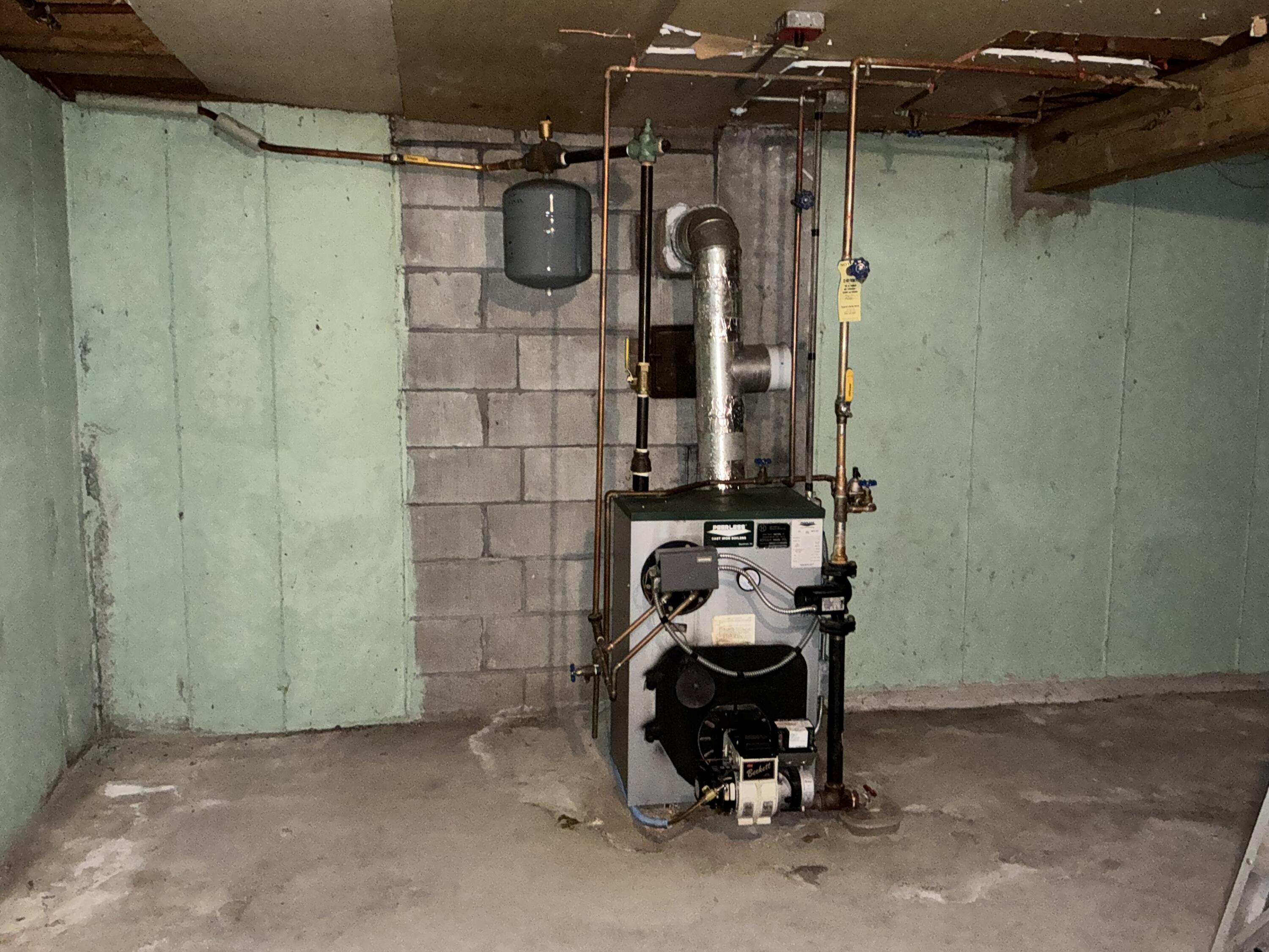 29 Windshore Drive Hyannis, MA 02601 - Photo 29 of 32 a close up of a mirror