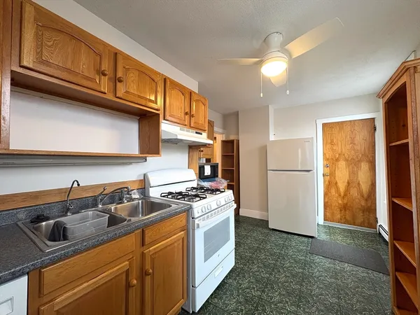 $2,950 | 26 St James Street, Unit 26, Newton, MA 02458