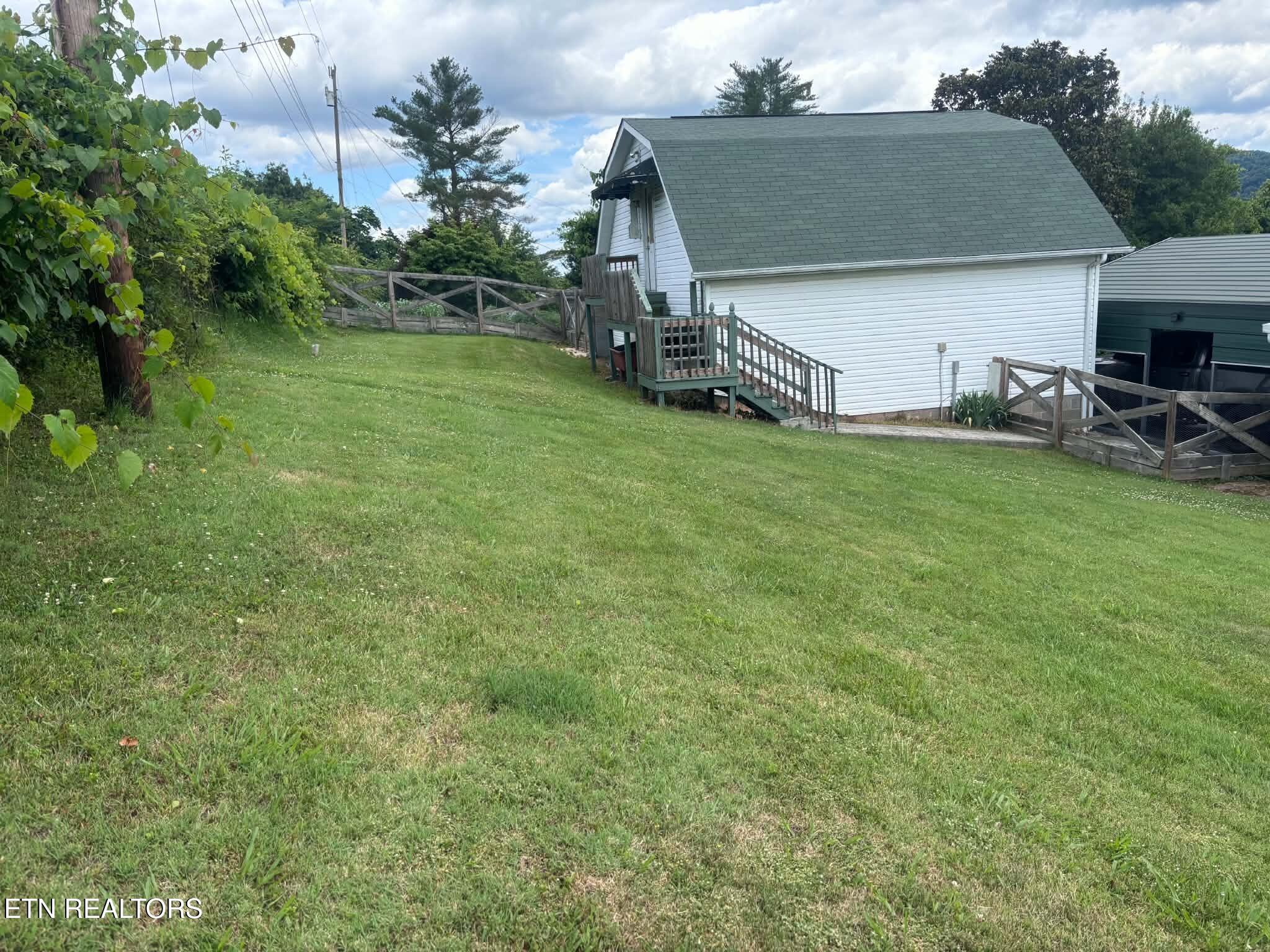 402 Whitaker Street Tazewell, TN 37879 - Photo 21 of 21 d1fea572-6f6a-43e8-a1fa-e8096f59a3b2