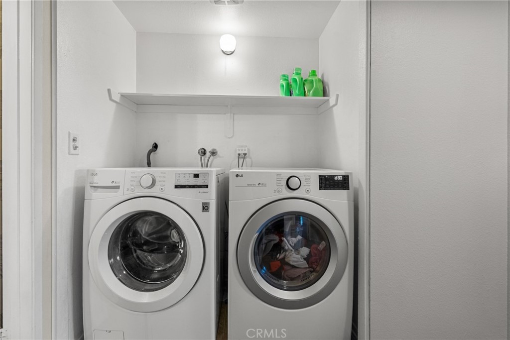 31363 The Old Road, Unit A Castaic, CA 91384 - Photo 36 of 43 a close up view of a washer and dryer