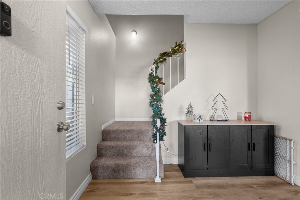 31363 The Old Road, Unit A Castaic, CA 91384 - Photo 8 of 43 a view of entryway and hall