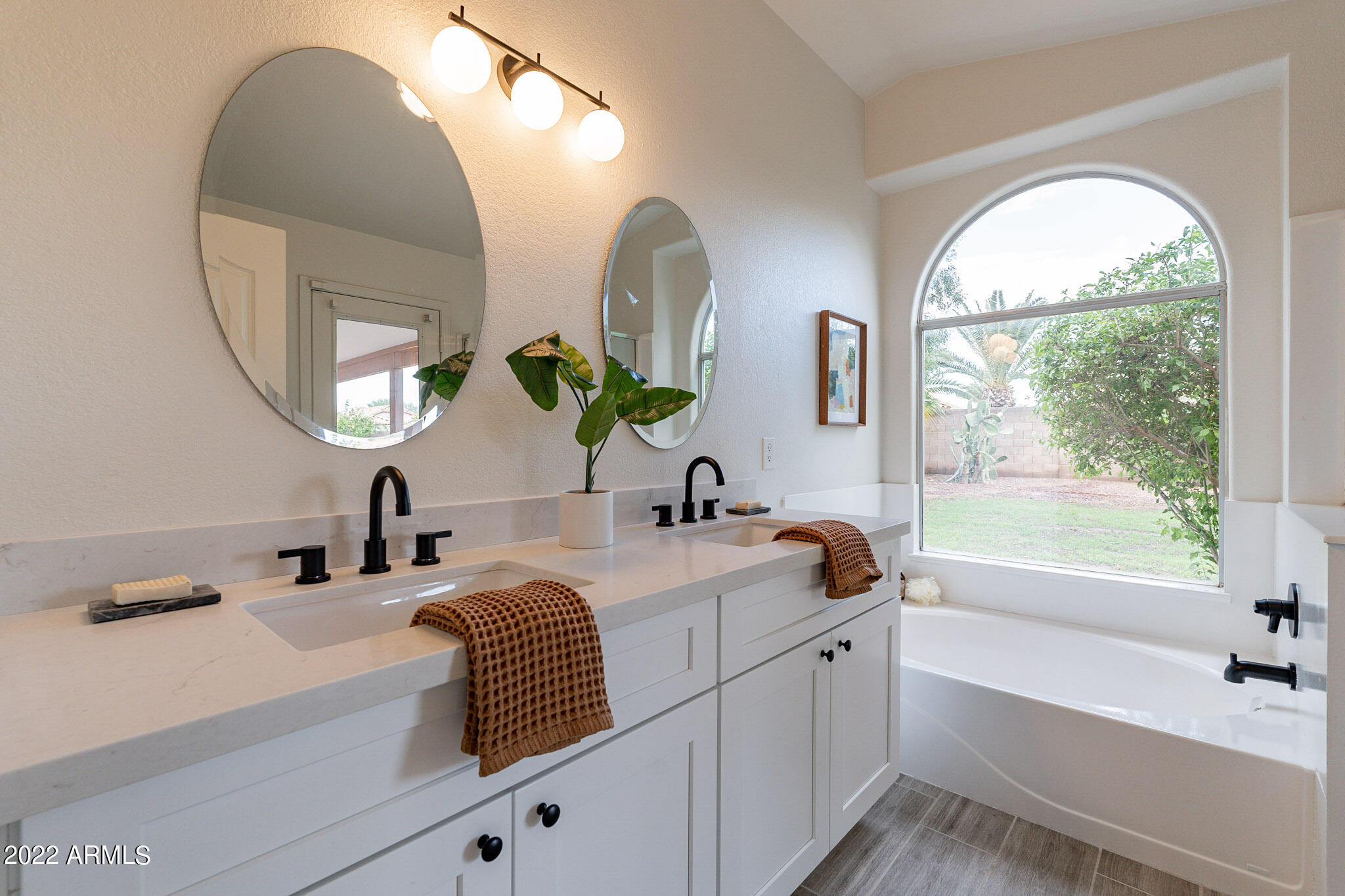 12454 West Granada Road Avondale, AZ 85392 - Photo 25 of 37 Primary Ensuite