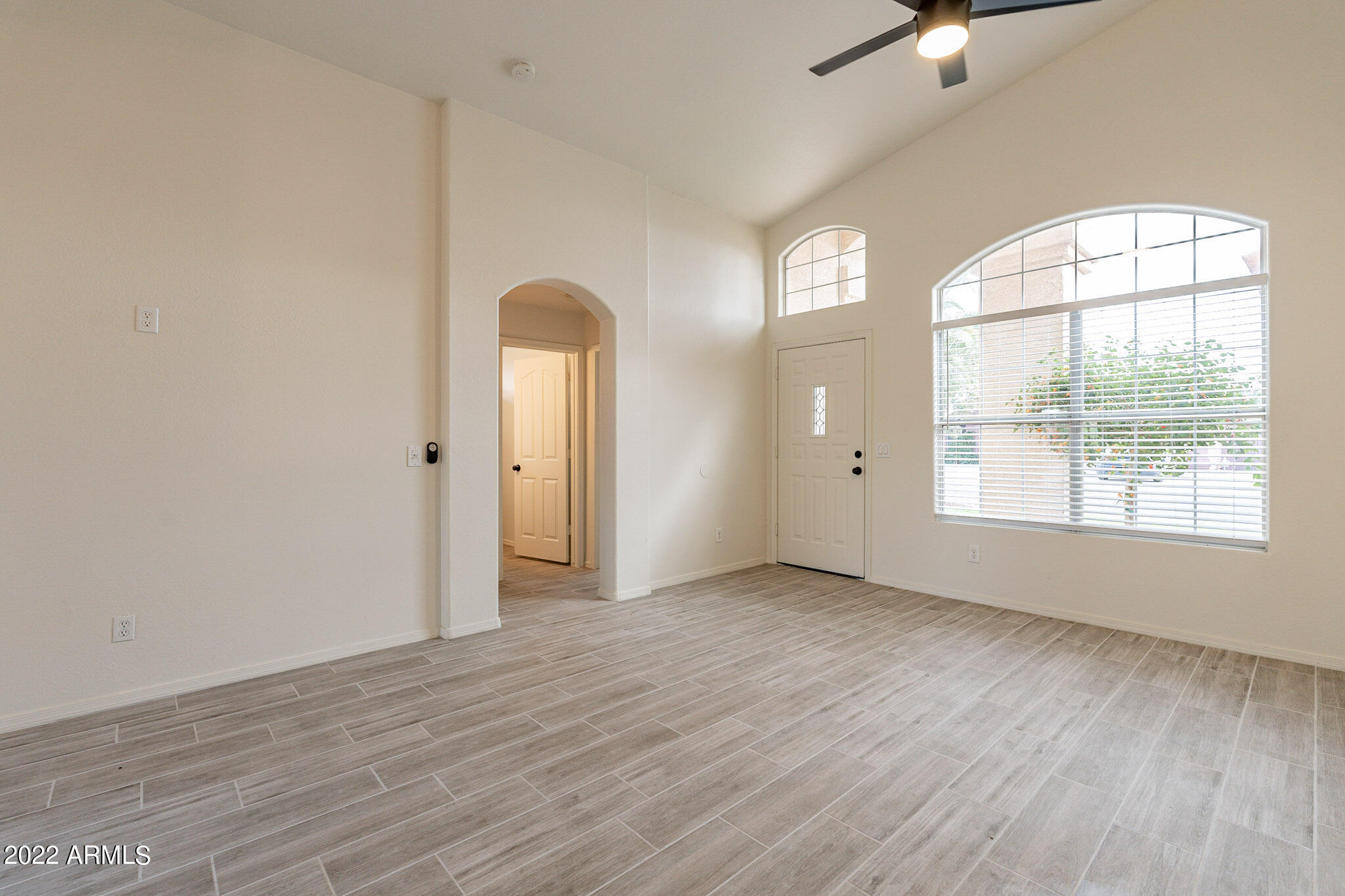 12454 West Granada Road Avondale, AZ 85392 - Photo 7 of 37 Living Room