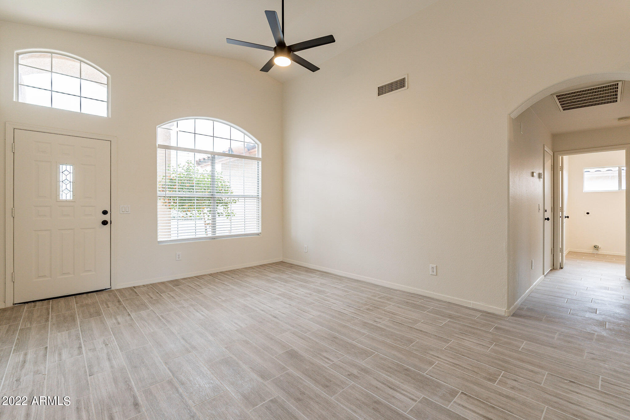 12454 West Granada Road Avondale, AZ 85392 - Photo 8 of 37 Living Room