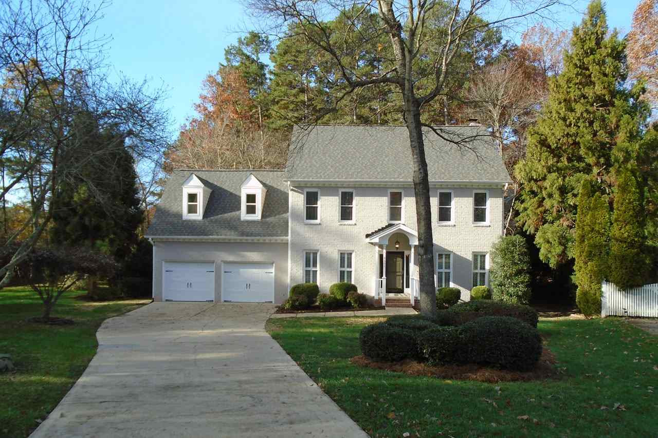 8601 Stanton Place Raleigh, NC 27615 - Photo 1 of 25 This beautifully updated home on a cul-de-sac lot is located in the heart of North Raleigh. Walk to shops, restaurants and Baileywick Park. Enjoy neighborhood holiday events and an open space/ playground area located inside the Wentworth Park. This is home