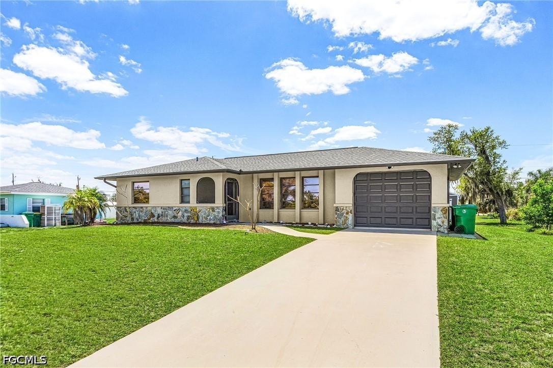 30095 Holly Road Punta Gorda, FL 33982 - Photo 3 of 29 Gallery Image 3