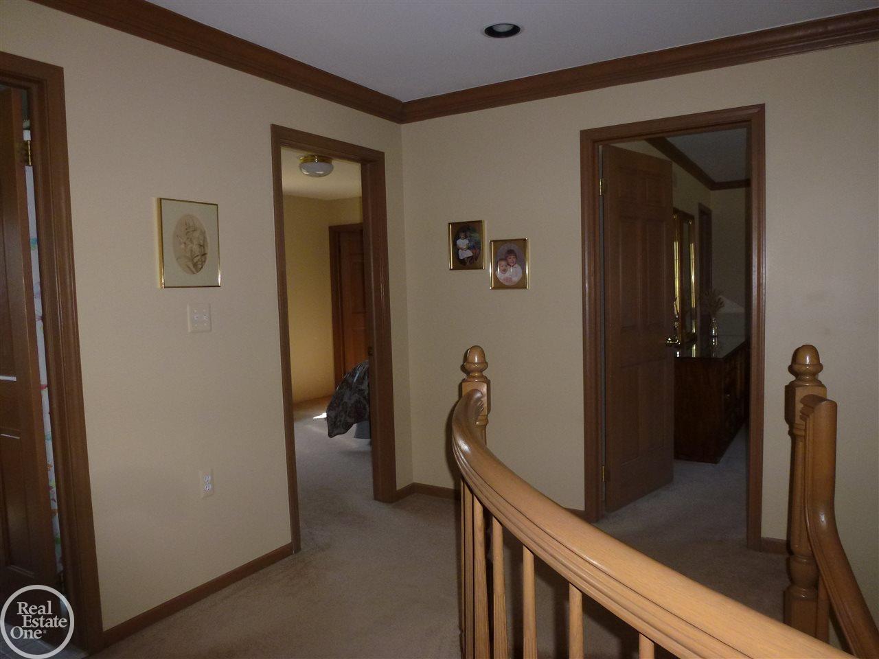 539 Shellbourne Drive Rochester Hills, MI 48309 - Photo 24 of 37