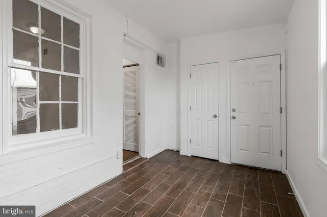 $1,350 | 1719 West Virginia Avenue Northeast, Unit 4, Washington, DC 20002