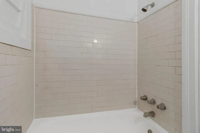 $1,350 | 1719 West Virginia Avenue Northeast, Unit 4, Washington, DC 20002