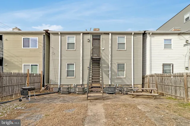 $1,350 | 1719 West Virginia Avenue Northeast, Unit 4, Washington, DC 20002