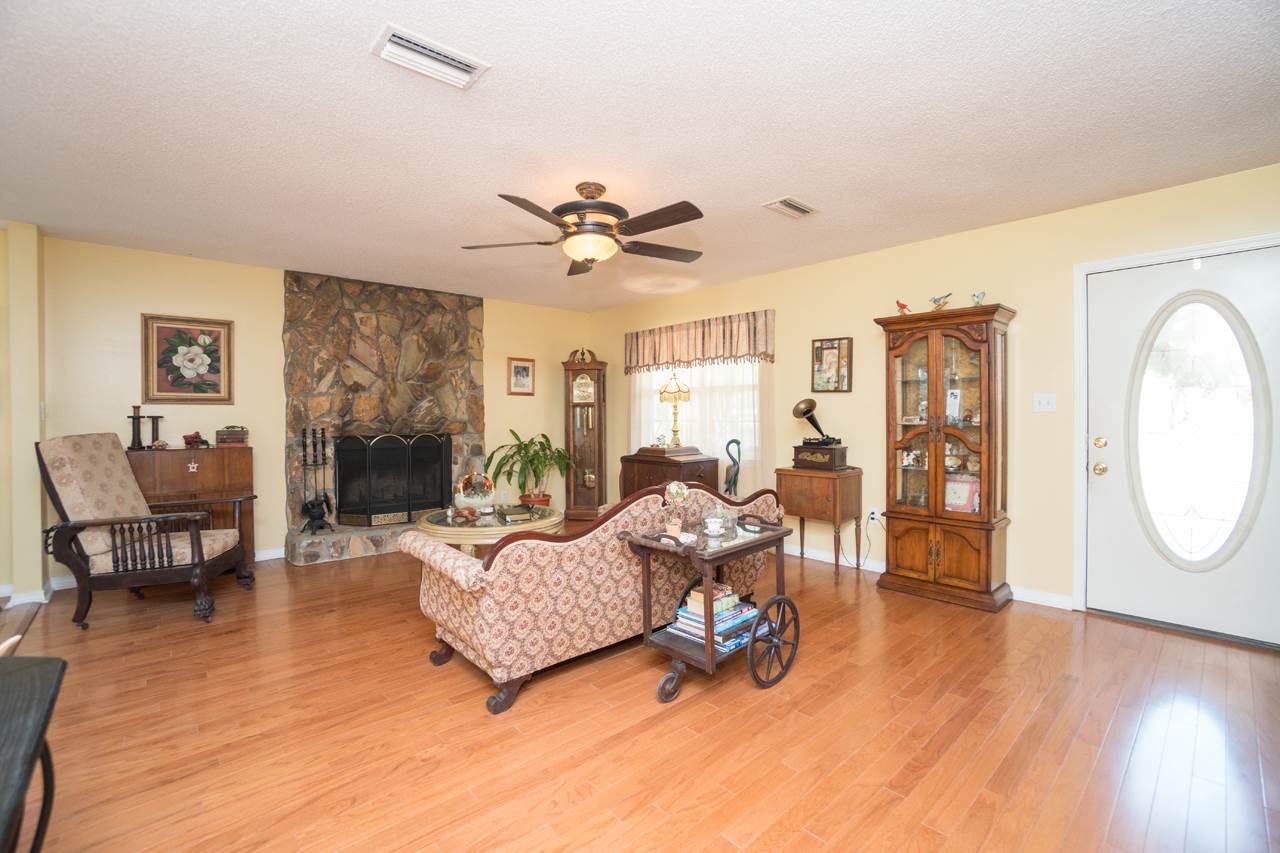 11388 Coleman Lane Elberta, AL 36530 - Photo 7 of 46