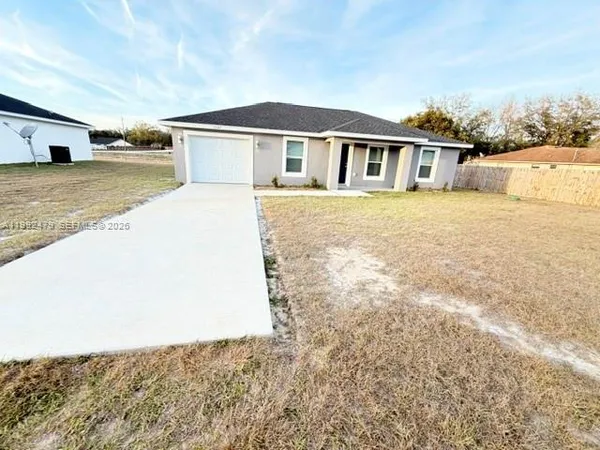 $1,650 | 13187 Southwest 103rd Place, Dunnellon, FL 34432