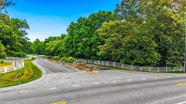 $95,000 | 7800 Southerland Drive, Browns Summit, NC 27214