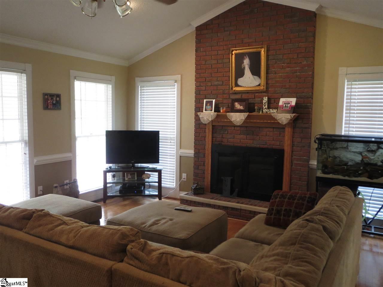 850 Chestnut Ridge Road Laurens, SC 29360 - Photo 2 of 26