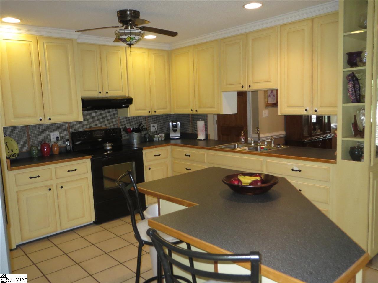 850 Chestnut Ridge Road Laurens, SC 29360 - Photo 3 of 26