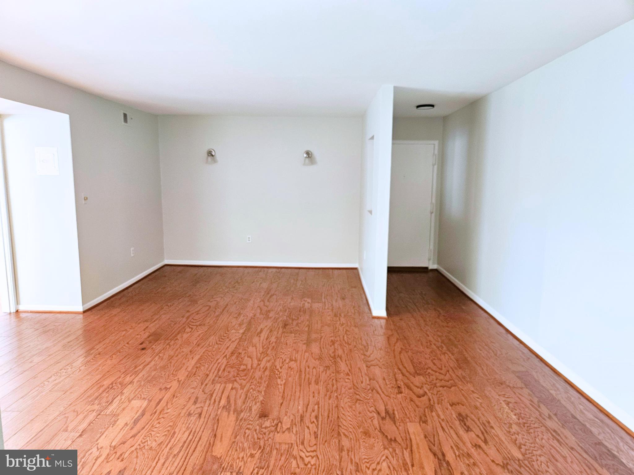 9653 White Acre Road, Unit B3 Columbia, MD 21045 - Photo 6 of 14 View of dining room