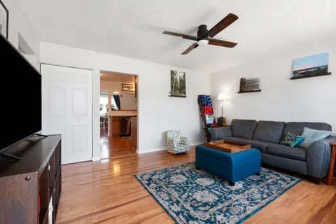 $300,000 | 248 Oak Ridge Court, Bolingbrook, IL 60440